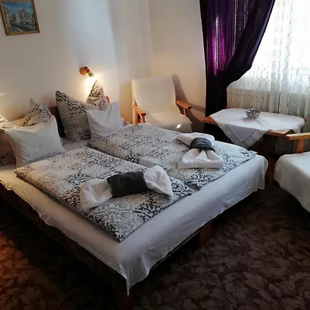 Szekely Szallas * Gyula